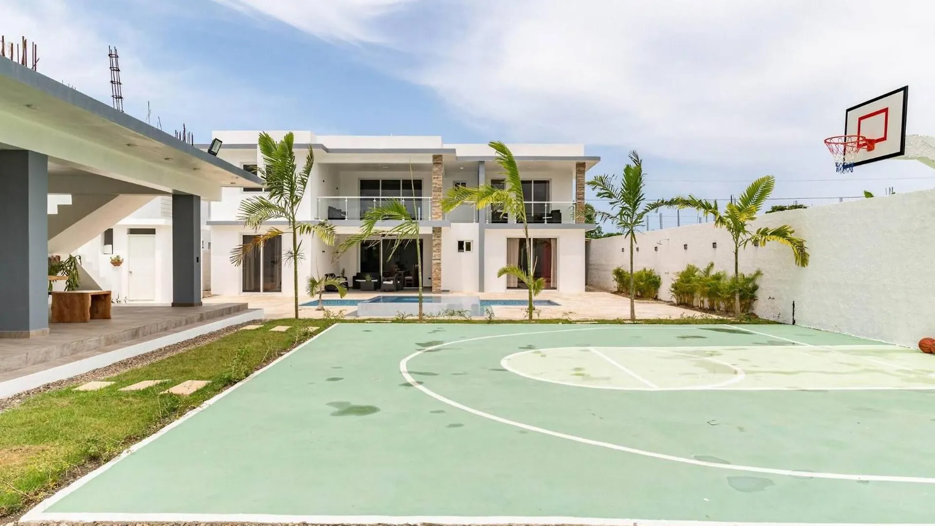 Luxurious 10-Bedroom Villa In Sosua With Private Pool And Bbq