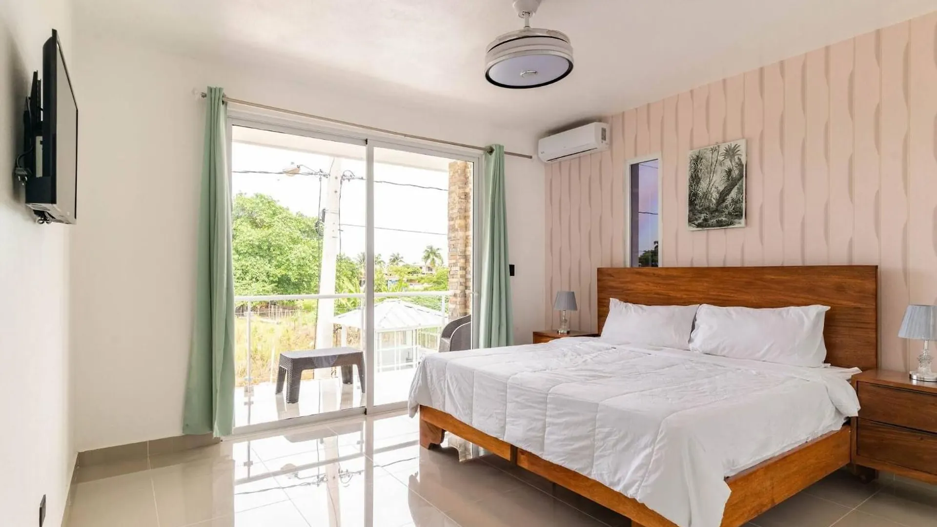 Luxurious 10-Bedroom Villa In Sosua With Private Pool And Bbq 0*,